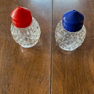 Elegant Crystal Shaker Set with Red and Blue Lids